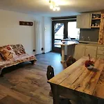 Maison Perriail Vda N 0029 Daire *